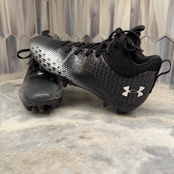 Under Armour Youth Spotlight Select 3 JR MC Football Cleats Black Youth 4.5Y EUC - Picture 1 of 6
